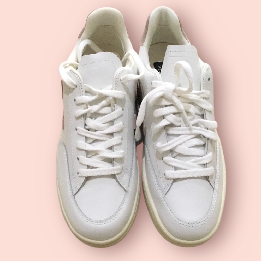 Veja V12 Womens Sneakers (Extra White / Babe)